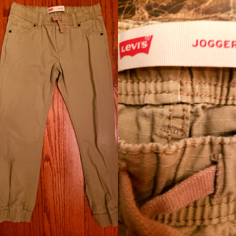 Khaki's